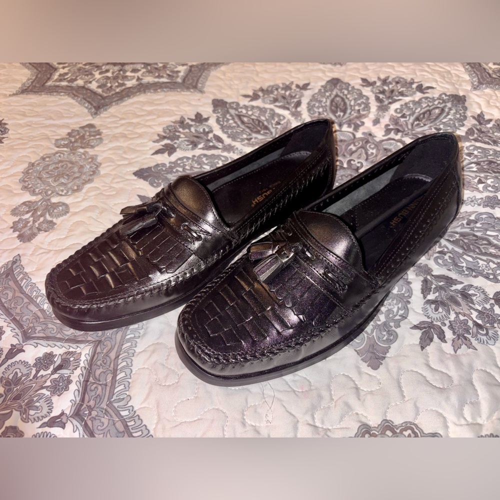 Nunn Bush Men’s Shoes 10.5 Black Tassel Accent Slip On Loafers Mocs Leather
